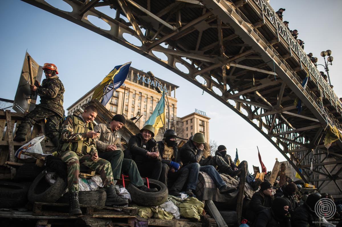 Олексій Фурман Самооборонівці на барикаді “Львівська брама” 21 лютого 2014 року