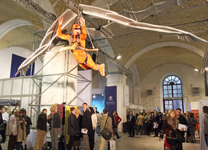 Кінетична скульптура "Літальний апарат Махатмаплан" на виставці "Космічна одіссея 2011"