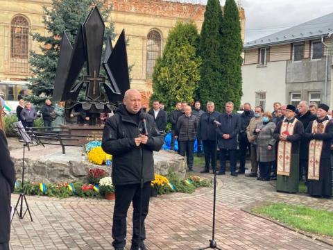 На відкритті пам'ятника мав слово Олександр Турчинов. 2014 року він виконував обов'язки Президента України